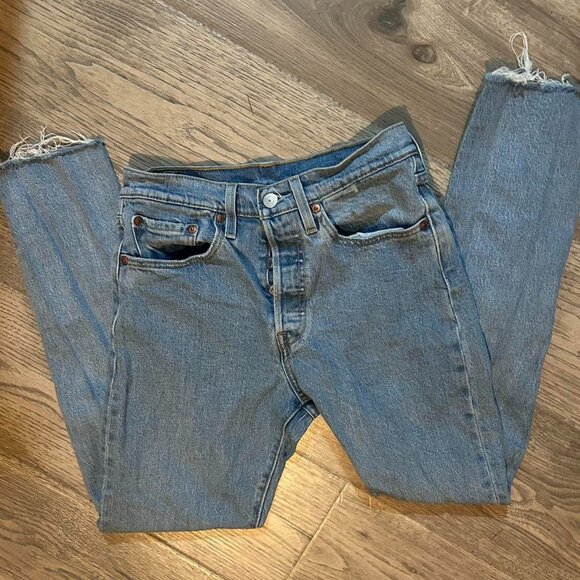 vintage straight leg high waisted Levi's 501s jeans - Picture 1 of 3